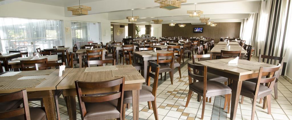 巴拉那瓜客布酒店 Paranaguá 外观 照片